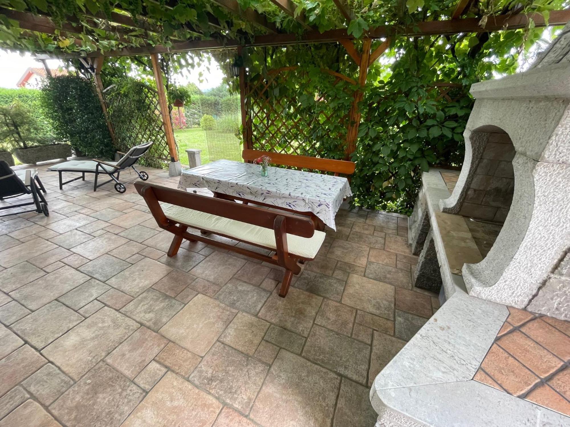 Garden Villa Štanjel Exterior foto